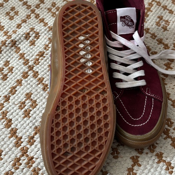 Vans women’s Maroon High-Top Sneakers - Picture 2 of 3